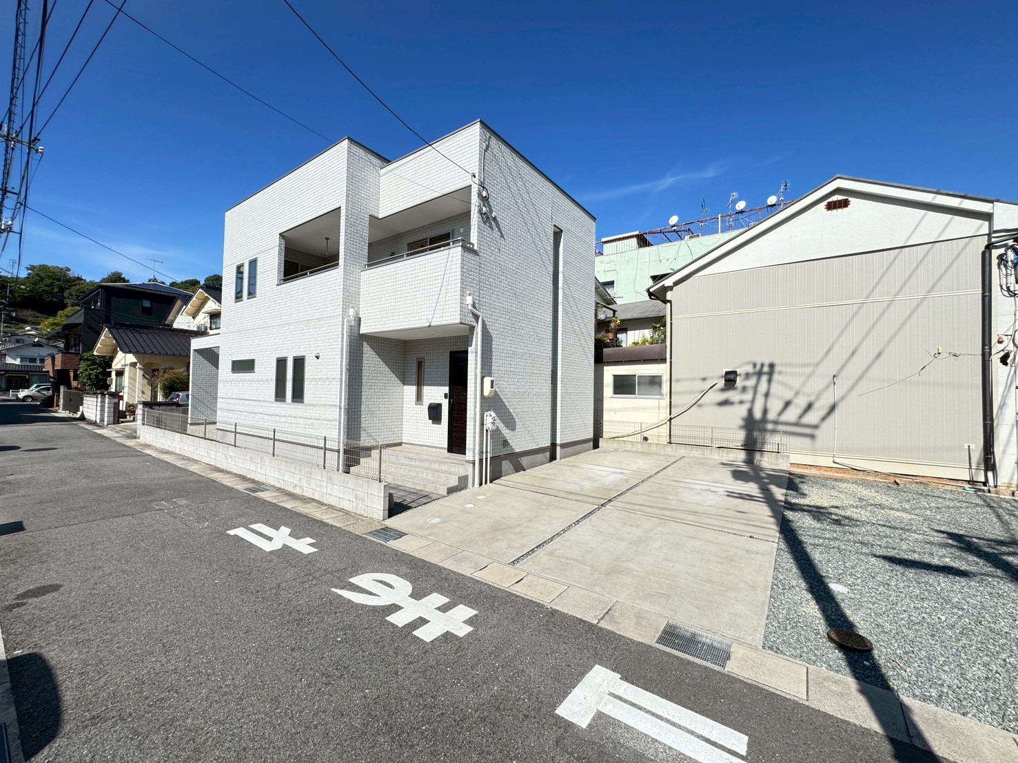 呉市吉浦本町1丁目